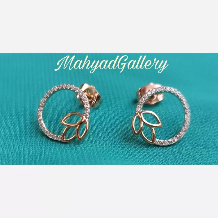 گوشواره میخی ژوپینگ طرح برگ بر حلقه