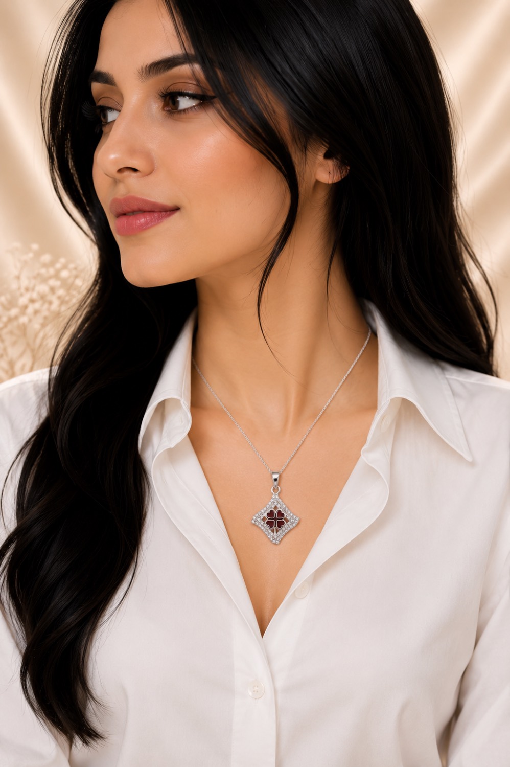 پلاک و مدال نقره زنانه لوزی